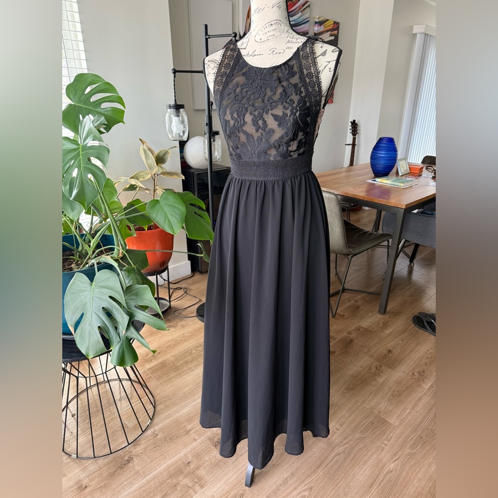 Lulus Black Lace Long Formal Dress XS
